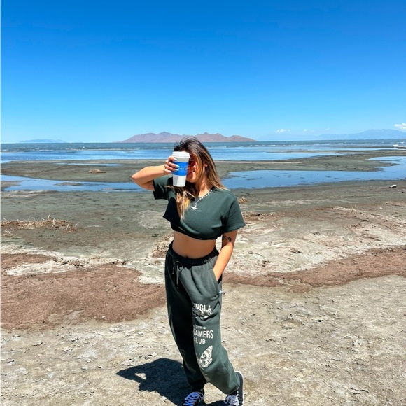 YoungLA Dreamers Club Joggers and cropped tee  - Forrest  Green - Picture 4 of 9